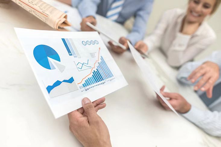 人民日报头版仲音：观察中国经济的三个视角